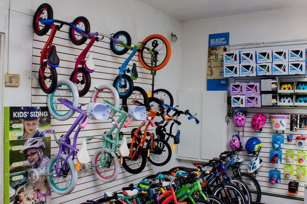 Bicycle Center LLC | 612 Federal Rd, Brookfield, CT 06804 | Phone: (203) 775-7083