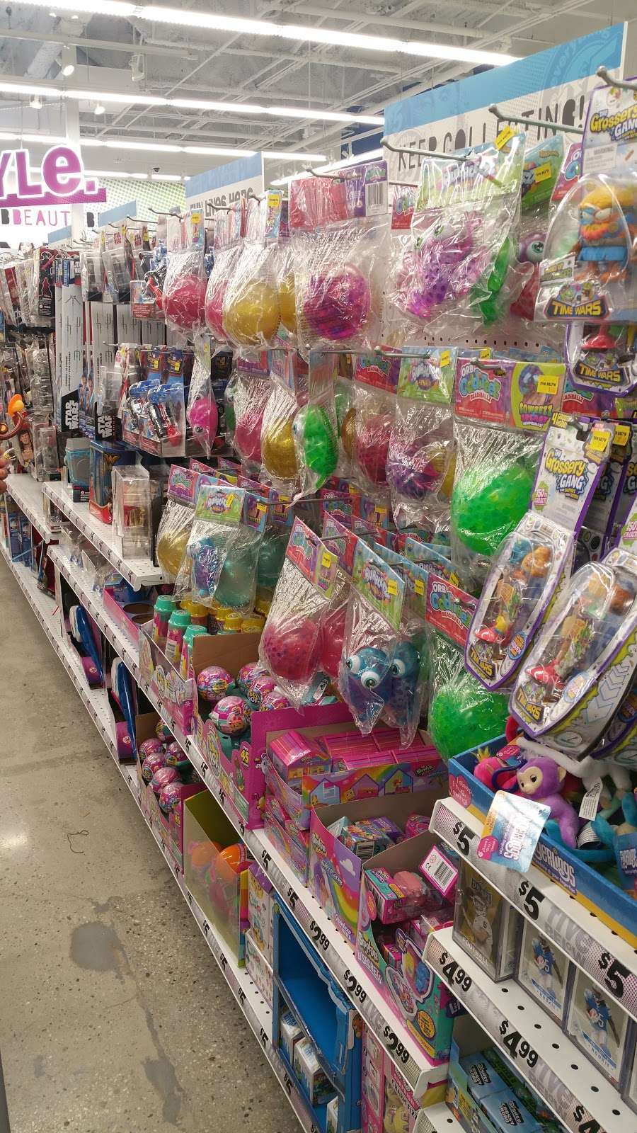 Five Below | 1555 Simi Town Center Way, Simi Valley, CA 93065, USA | Phone: (805) 579-7064