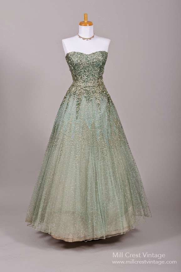 Mill Crest Vintage Bridal Boutique | 5 Taunton Ln, Newtown, CT 06470, USA