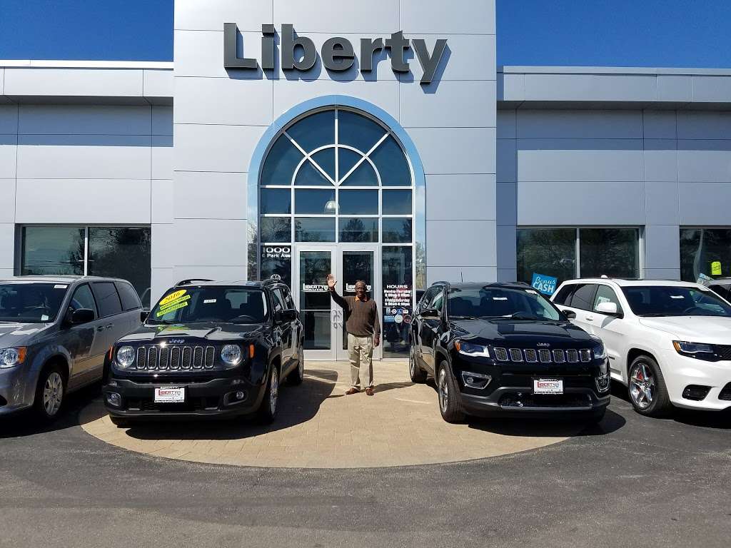 Liberty Auto City | 1000 E Park Ave, Libertyville, IL 60048, USA | Phone: (847) 362-2683