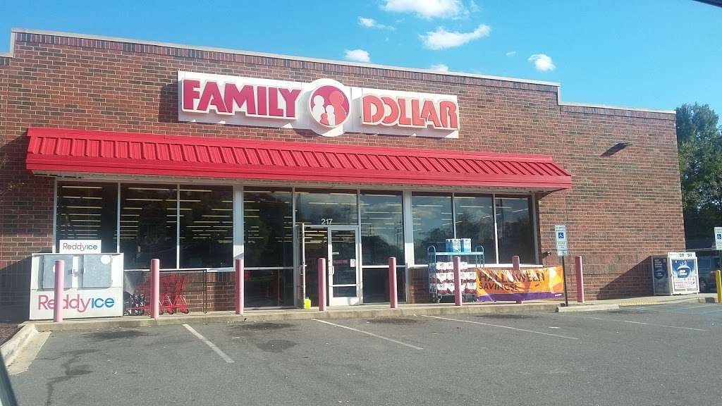 Family Dollar | 217 North Dobys Bridge Road, Fort Mill, SC 29715, USA | Phone: (803) 792-0879