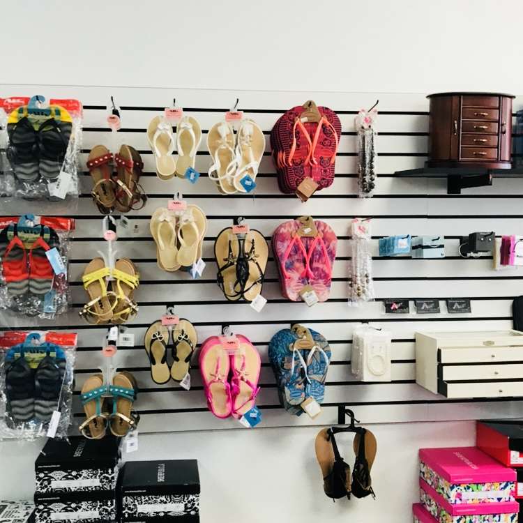 Must Have Shoes and More | 101 N Country Club Rd suite 122, Lake Mary, FL 32746, USA | Phone: (407) 732-7072