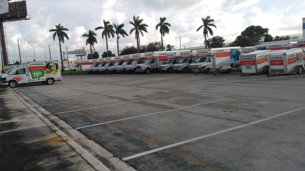 U-Haul Truck Sales Super Center of Doral | 8694 NW 77th Ct, Medley, FL 33166, USA | Phone: (786) 350-1889