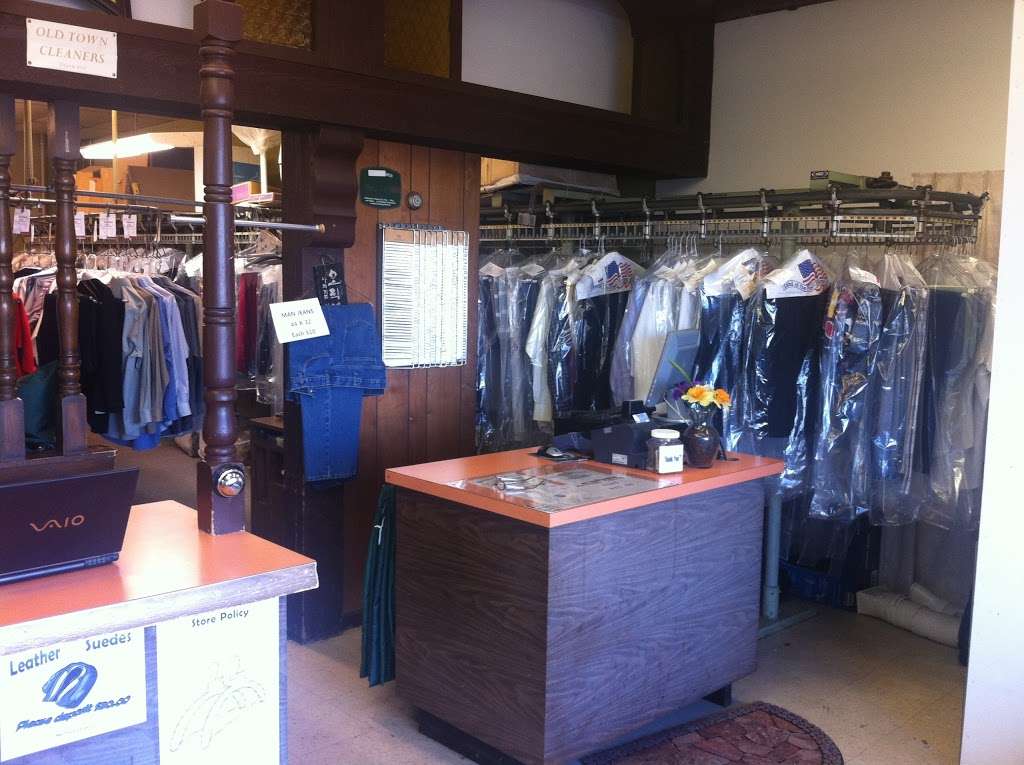 Old Town Dry Cleaners | 3910 S Lynn Ct, Independence, MO 64055, USA | Phone: (816) 252-1677