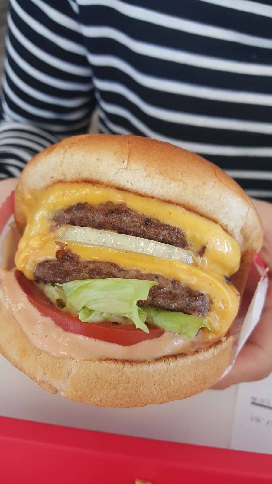 In-N-Out Burger | 13074 Main St, Hesperia, CA 92345 | Phone: (800) 786-1000