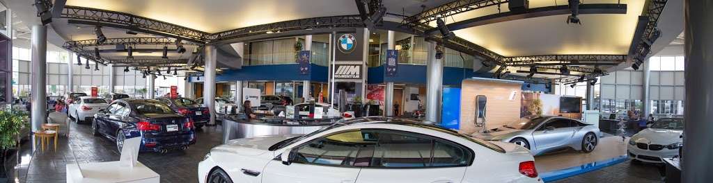 Momentum BMW | 10002 Southwest Fwy, Houston, TX 77074, USA | Phone: (855) 645-6452