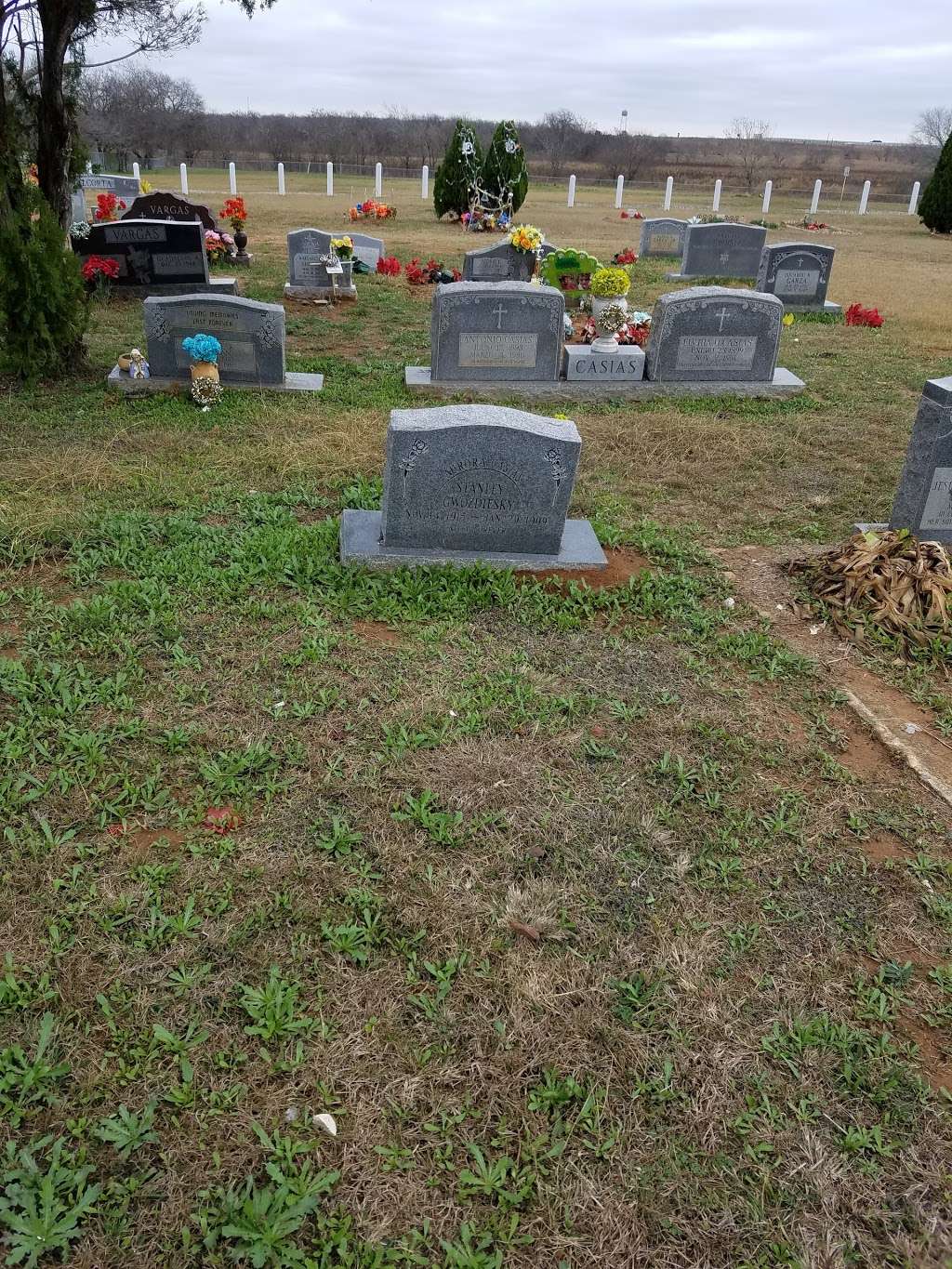 St Marys Cemetary | 17087 Bexar Rd, Somerset, TX 78069, USA