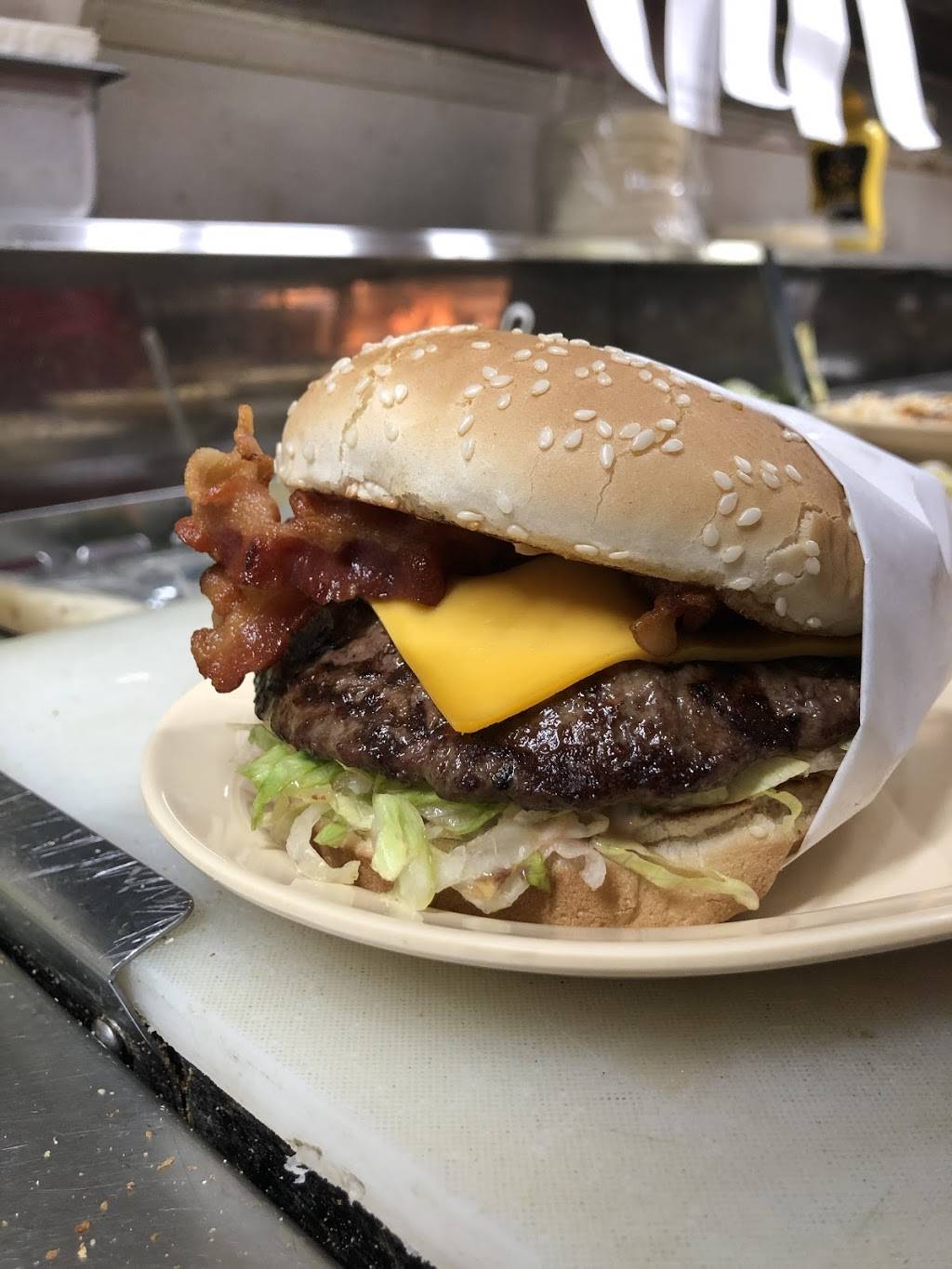 Nikkos Burgers | 26468 E Baseline St, Highland, CA 92346, USA | Phone: (909) 862-0468