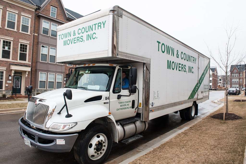 Town & Country Movers, Inc. - moving company  | Photo 4 of 10 | Address: 7650 Rickenbacker Dr, Gaithersburg, MD 20879, USA | Phone: (800) 683-6683