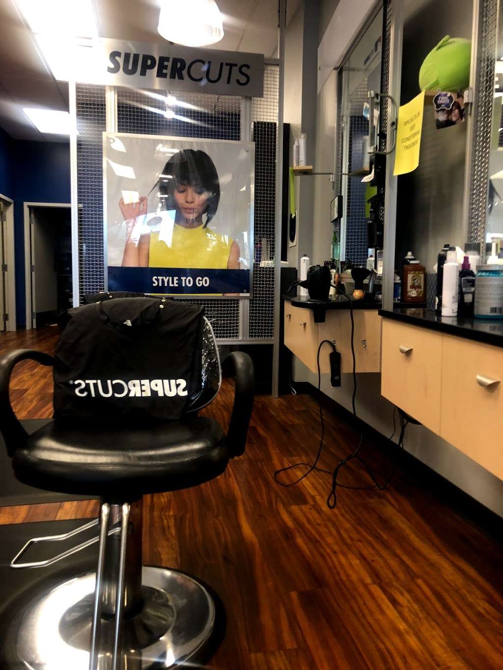 Supercuts | 17306 Bulverde Rd Ste 104, San Antonio, TX 78247, USA | Phone: (210) 481-9222