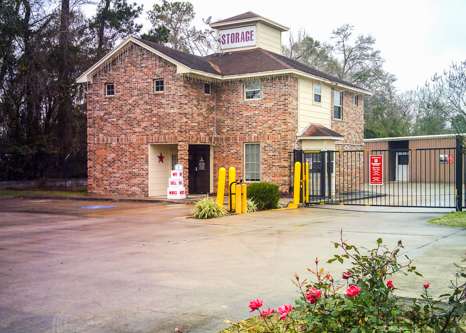 CubeSmart Self Storage | 810 Gladstell Rd, Conroe, TX 77304, USA | Phone: (936) 756-9500