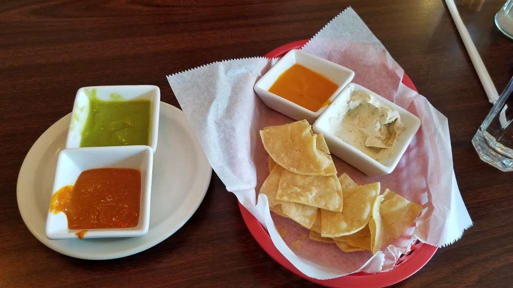 Buenas Salsas Restaurant | 9132 W 31st St, Brookfield, IL 60513, USA | Phone: (708) 854-6030