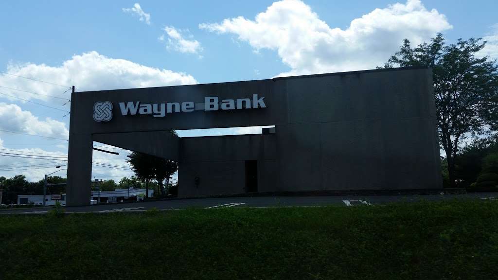 Wayne Bank | 308 Stroud Mall, Stroudsburg, PA 18360 | Phone: (570) 424-3330