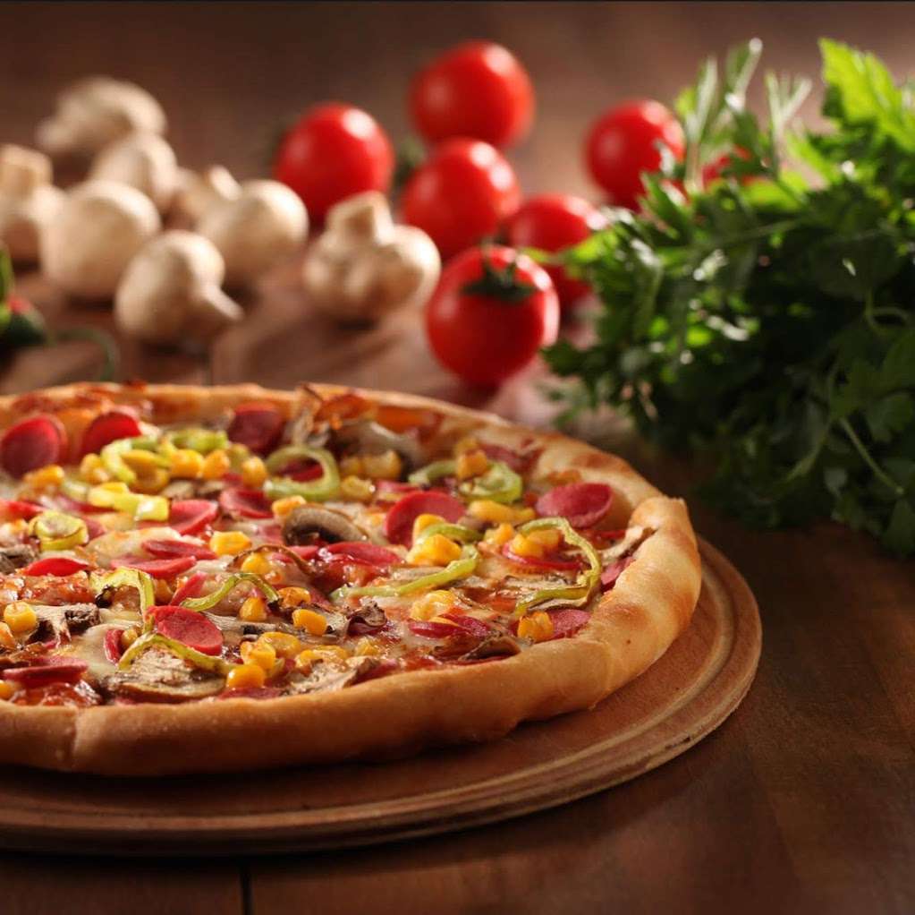 Lakeside Pizza & Seafood | 24 Parham Rd, Tyngsborough, MA 01879, USA | Phone: (978) 649-8880
