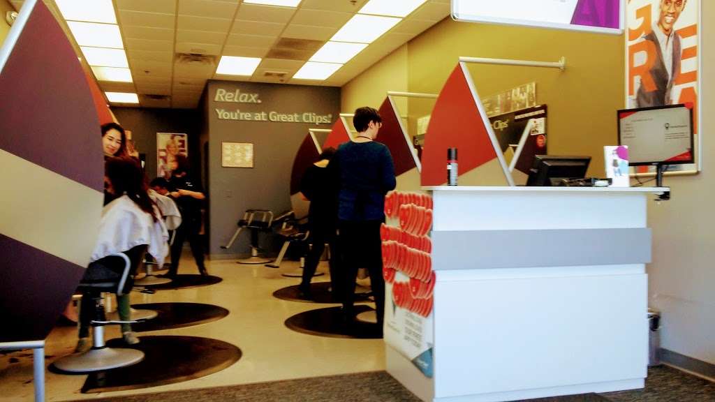 Great Clips | 6535 S 27th St, Franklin, WI 53132, USA | Phone: (414) 761-0100