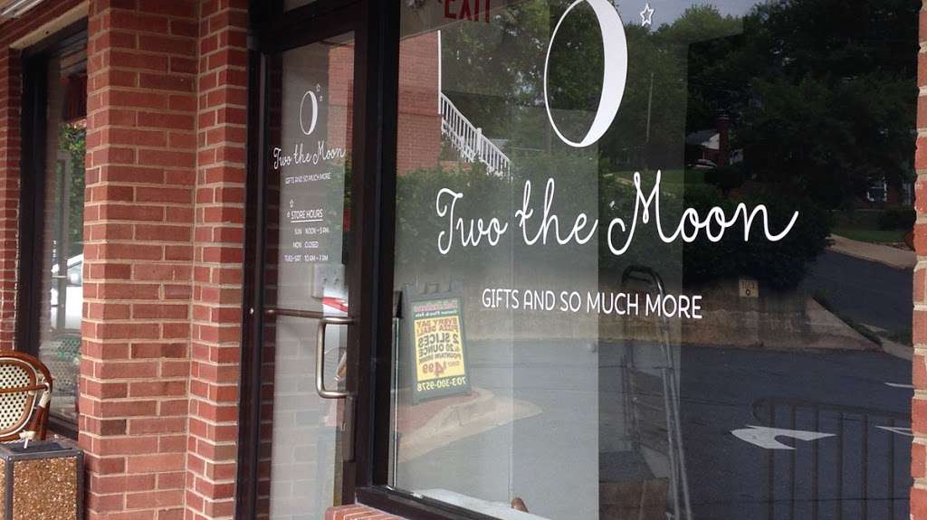 Two the Moon | 6501 29th St N, Arlington, VA 22213 | Phone: (703) 300-9547