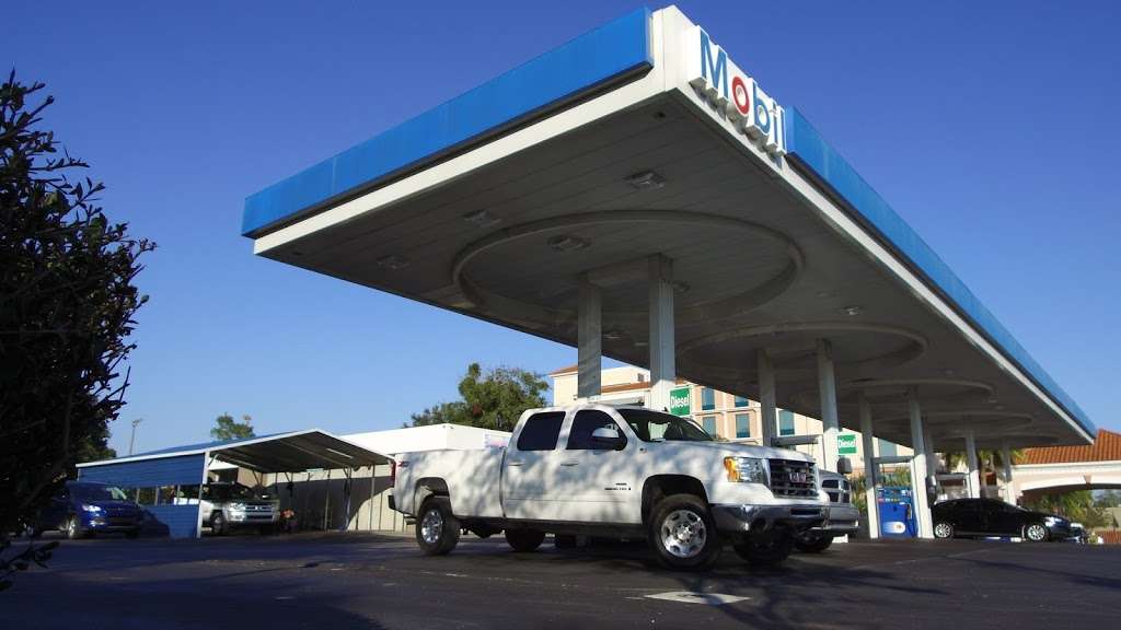 West New Haven Mobil | 4520 W New Haven Ave, West Melbourne, FL 32904, USA | Phone: (321) 313-6131