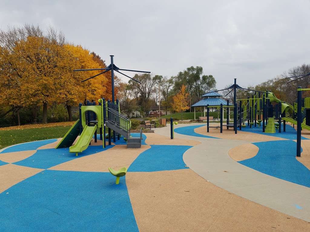 Husky Park | 1100 Lee St, Wheeling, IL 60090, USA | Phone: (847) 465-3333