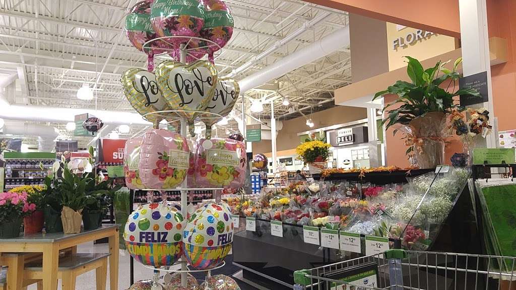 Publix Super Market at Haines City Mall | 617 US-17, Haines City, FL 33844, USA | Phone: (863) 419-0331