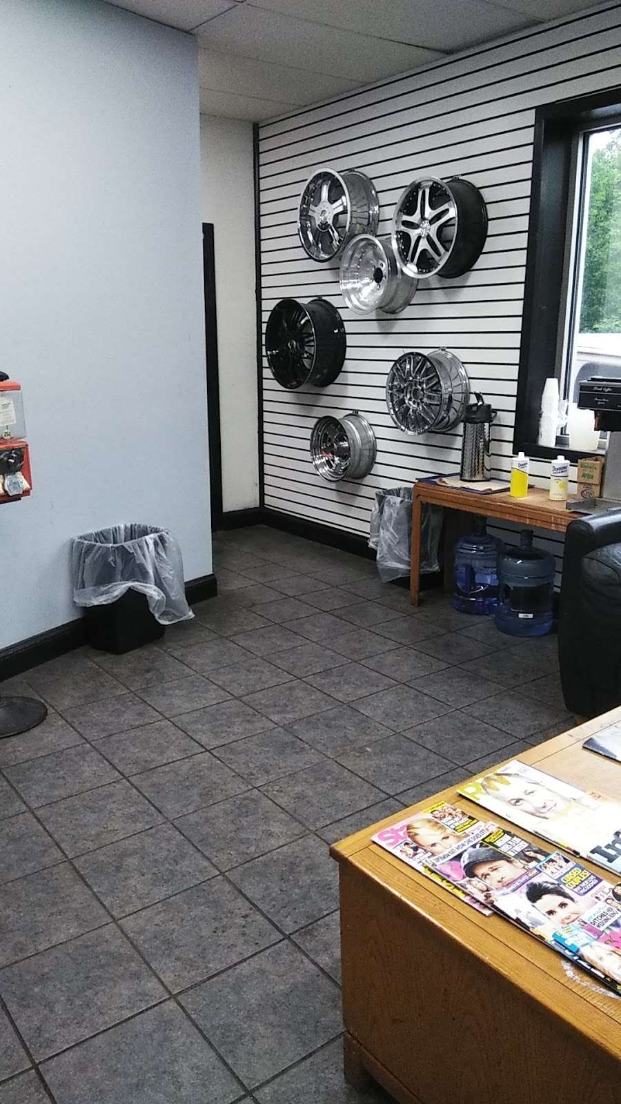 Mr. Tire Auto Service Centers | 5623 Crain Hwy, La Plata, MD 20646, USA | Phone: (301) 934-1144