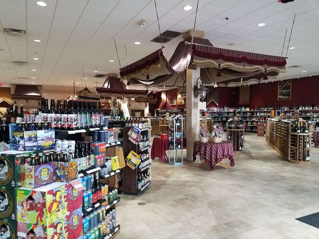 Malloys Finest Wine & Spirits | 1020 Maple Ave, Lisle, IL 60532, USA | Phone: (630) 271-0707