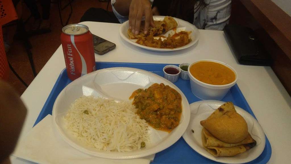 Rajun Cajun | 1459 E 53rd St, Chicago, IL 60615, USA | Phone: (773) 955-1145