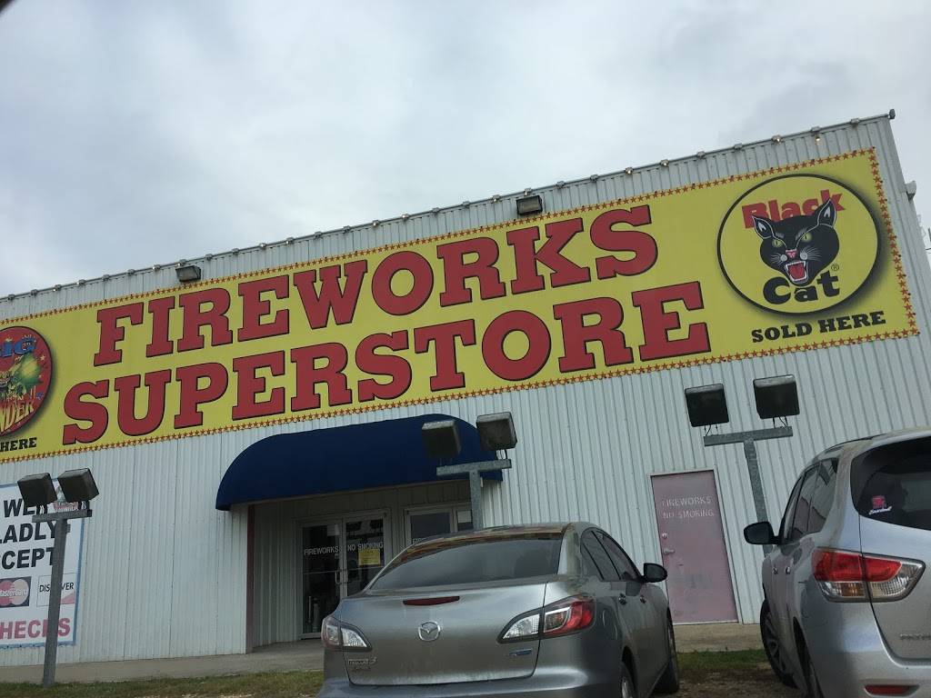 American Fireworks | SUPERSTORE STAND, 5150 E Hwy 71, Del Valle, TX 78617, USA | Phone: (512) 321-4416