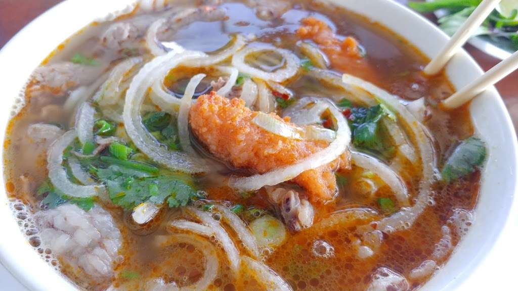 Pho Viet | 18741 Soledad Canyon Rd, Canyon Country, CA 91351, USA | Phone: (661) 252-1899