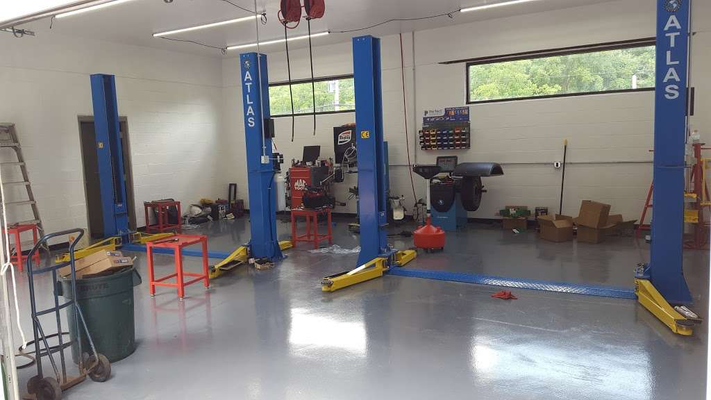 PV Express Lube & Auto | 809 Gravel Pike, Collegeville, PA 19426 | Phone: (610) 287-8380