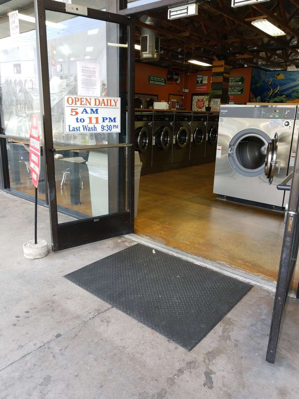 Soapy Hai Laundromat | 14835 Pioneer Blvd, Norwalk, CA 90650, USA | Phone: (626) 534-1543