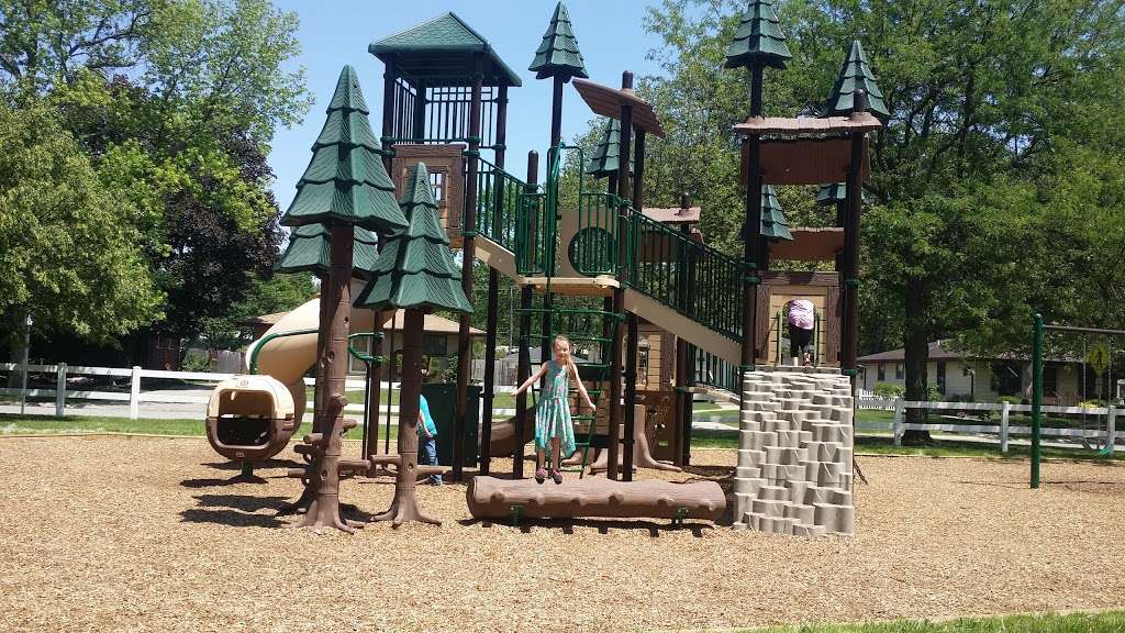 Kiwanis Park | 8744-8898 Meadow Ln, Munster, IN 46321