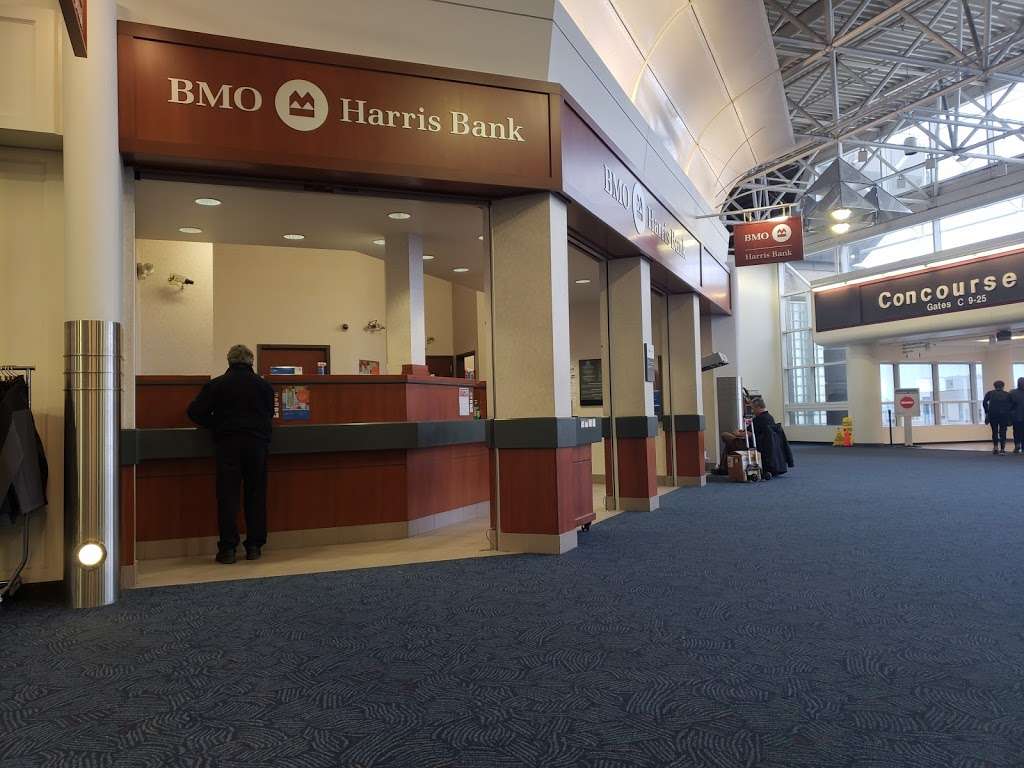 BMO Harris Bank | 5300 S Howell Ave, Milwaukee, WI 53207, USA | Phone: (414) 747-1630