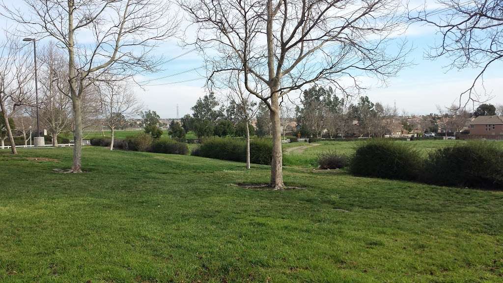 Hunters Ridge Park | 5072 Cherry Ave, Fontana, CA 92336 | Phone: (909) 350-7600