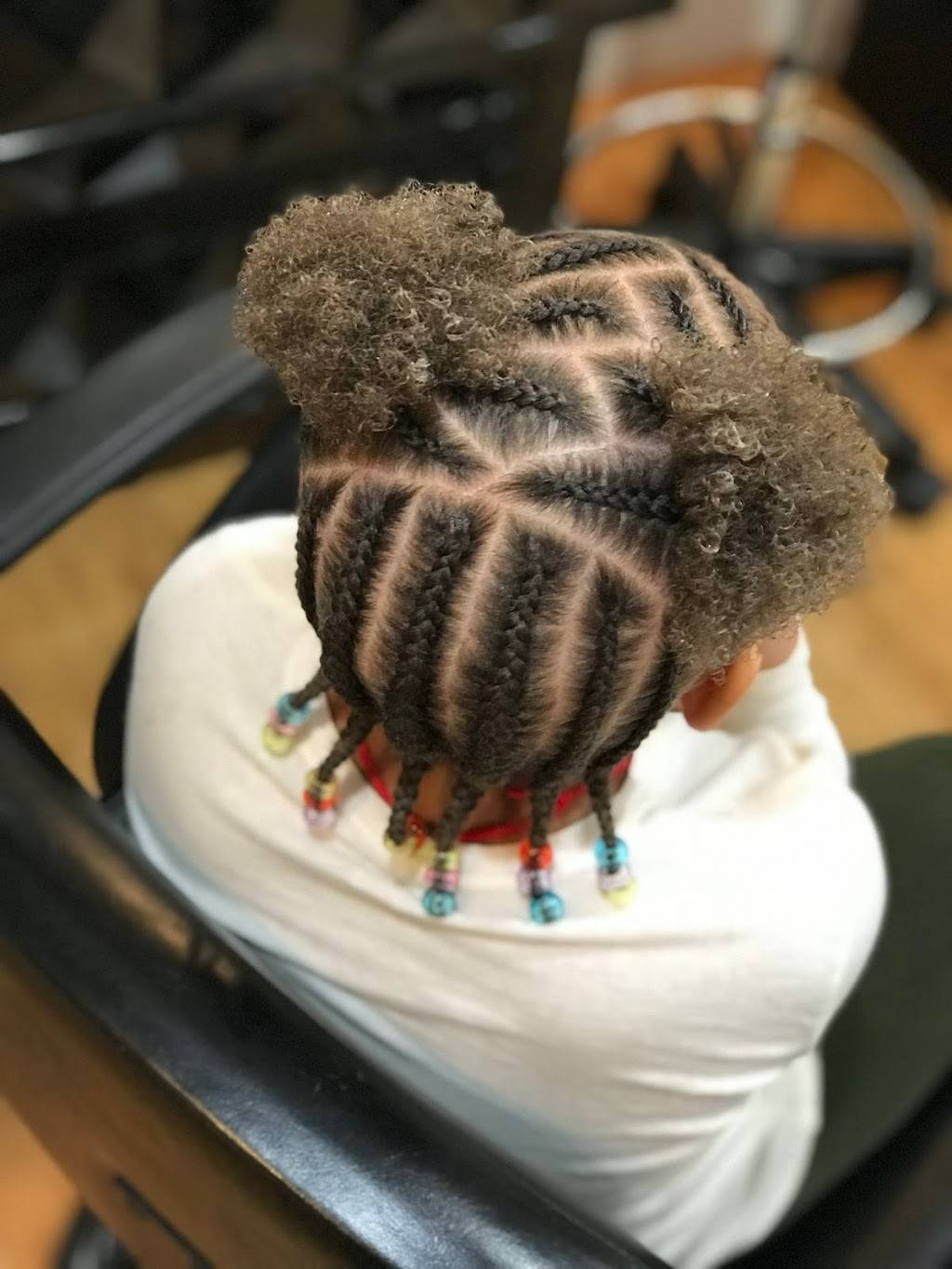 Beyond Braids | 2401 N 48th St #4, Lincoln, NE 68504, USA | Phone: (402) 975-2048