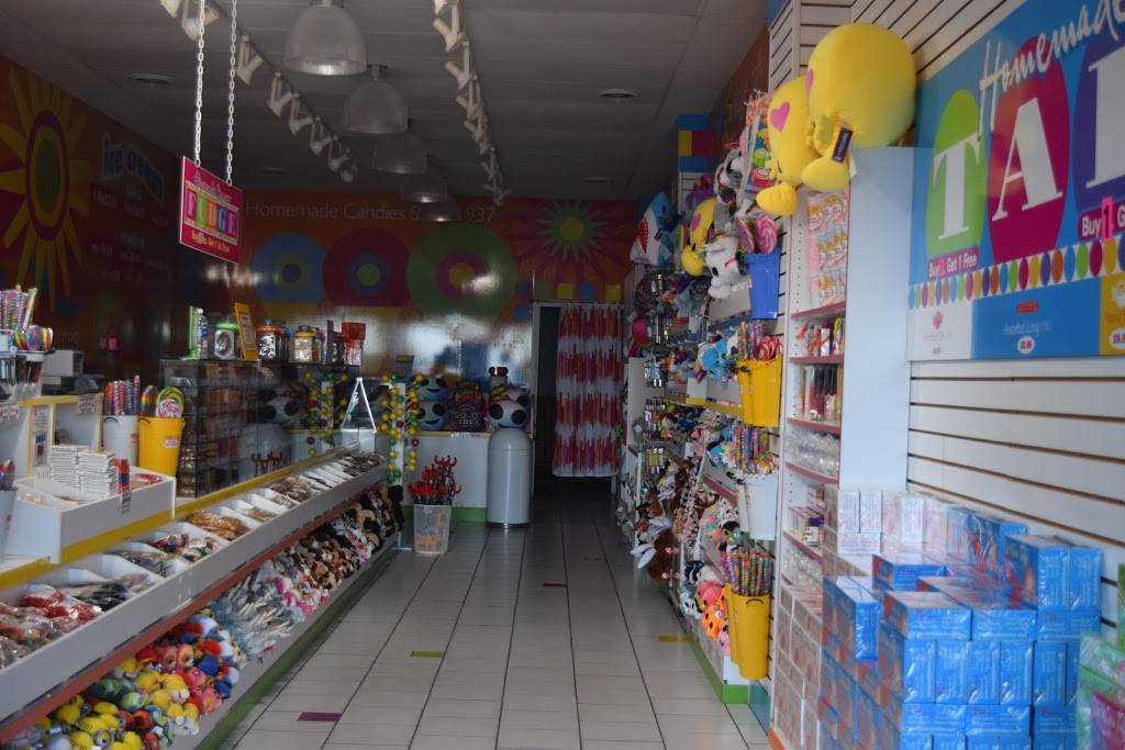 Candy Kitchen, 203 N Atlantic Ave C, Ocean City, MD 21842, USA