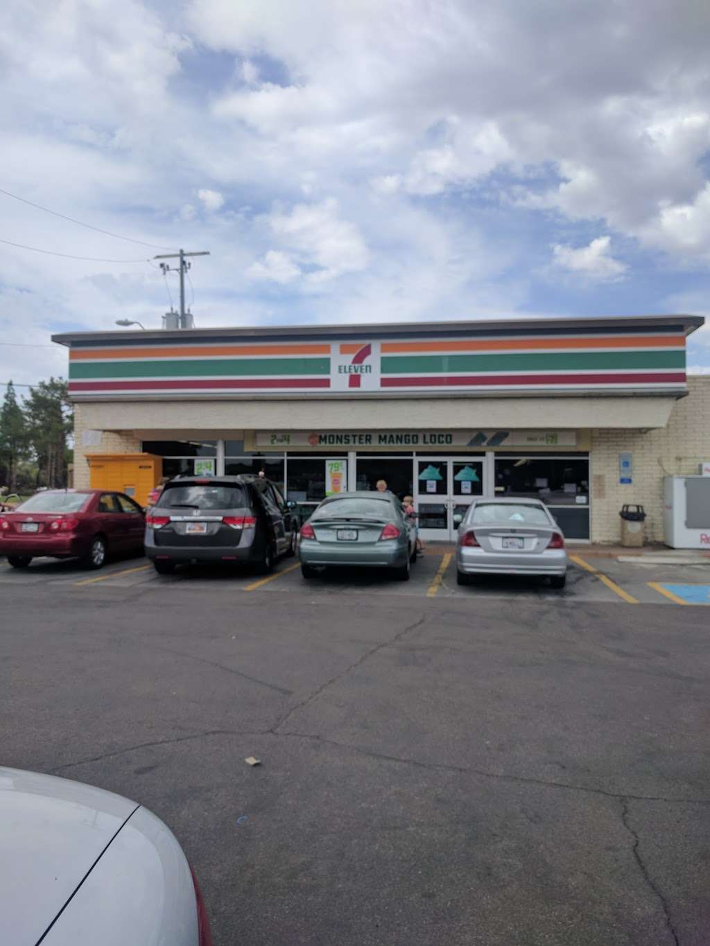 7-Eleven | 2424 W Greenway Rd, Phoenix, AZ 85023, USA | Phone: (602) 993-1980