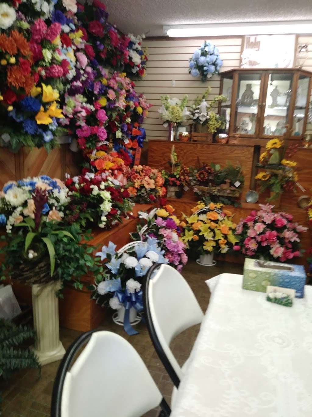 The House of Flowers | 821 Berkley Rd, Auburndale, FL 33823, USA | Phone: (863) 967-3471