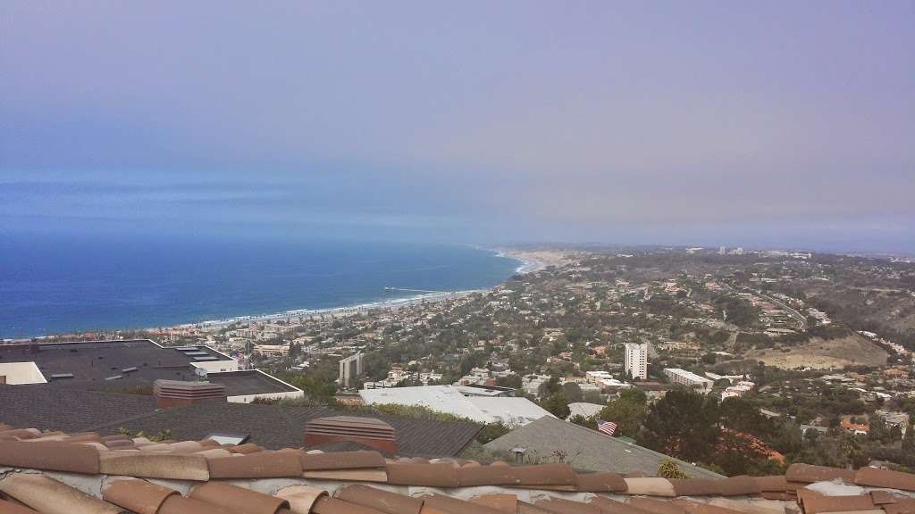 Kai Vista Luxury Beach Rental | 6709 Vista Del Mar Ave, La Jolla, CA 92037, USA | Phone: (858) 888-9077