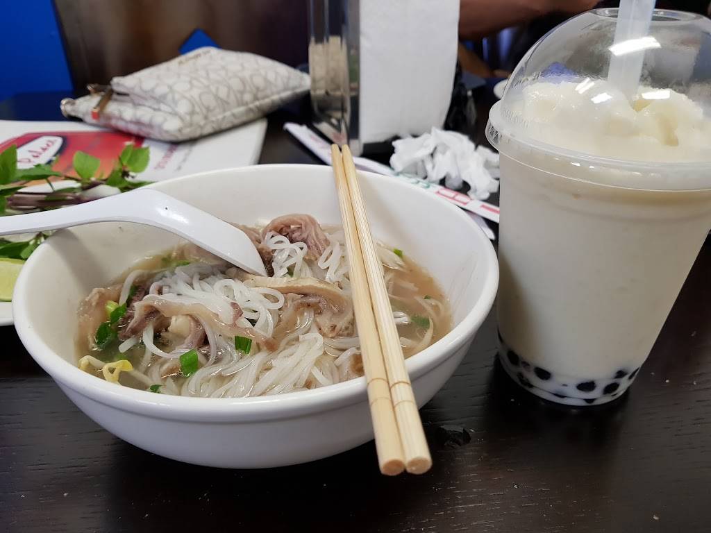 Pho Palace | 861 N Spring St # 103, Los Angeles, CA 90012 | Phone: (213) 680-8838