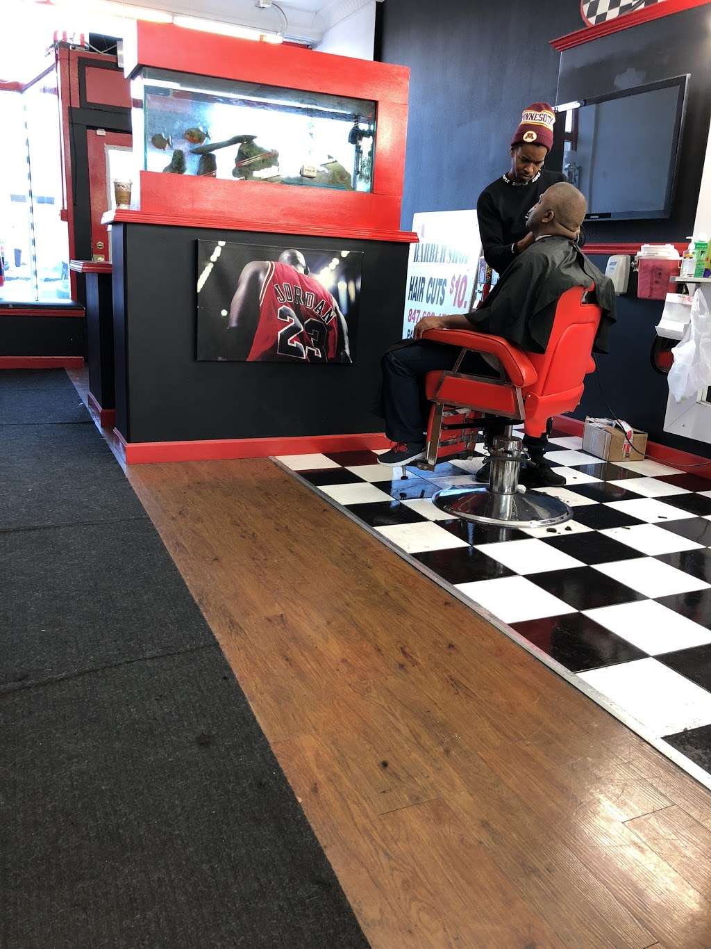 U Next Barbershop | 1107 Washington St, Waukegan, IL 60085, USA | Phone: (224) 399-7376