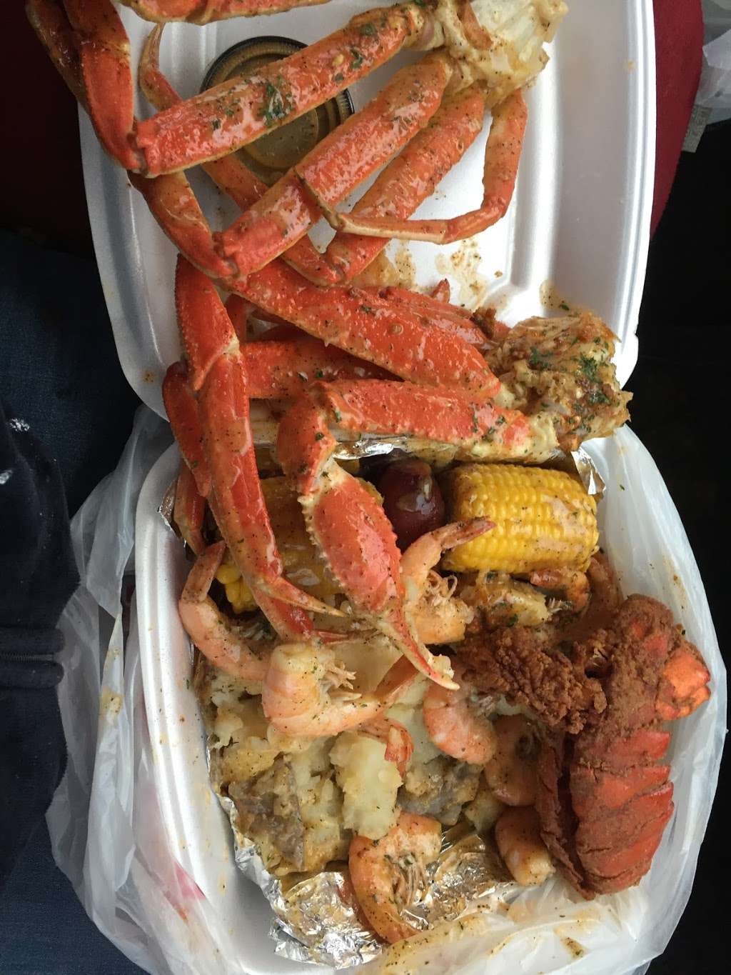 Mr 3s Crab Pot | 401 Bradford Dr, Charlotte, NC 28208, USA | Phone: (980) 237-1626