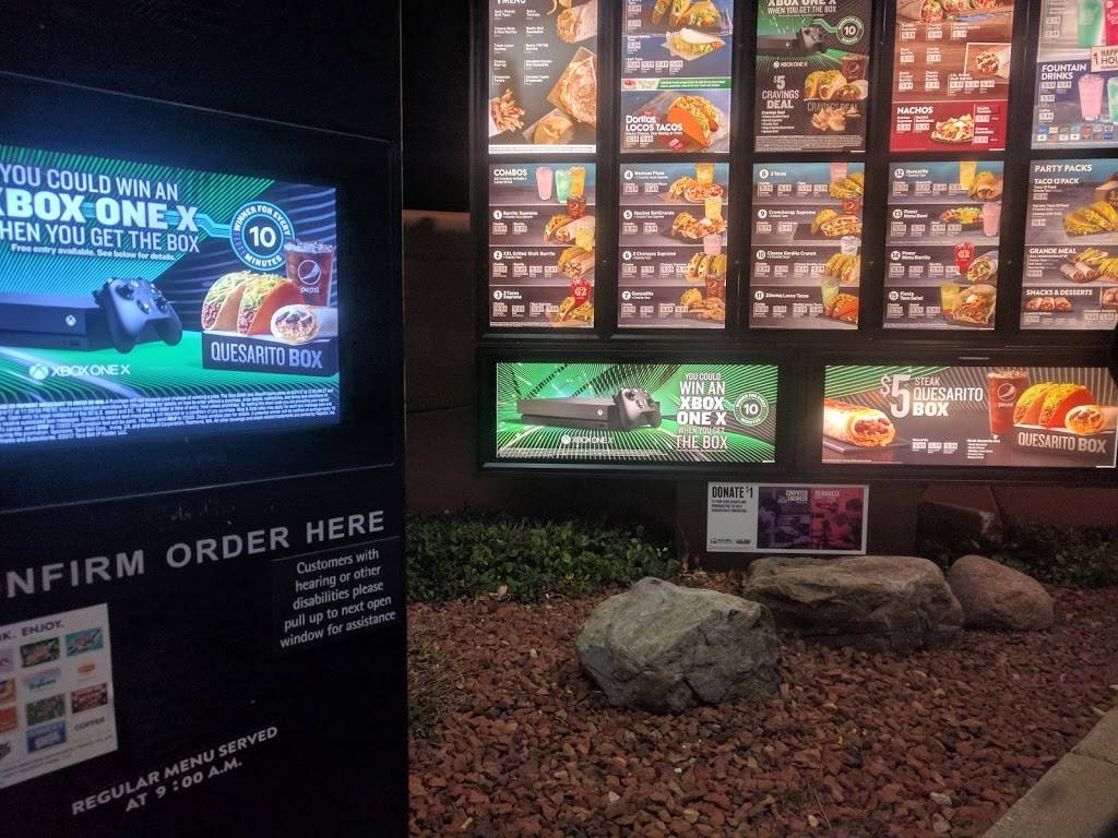 Taco Bell | 131 S Crooks Rd, Clawson, MI 48017 | Phone: (248) 288-1377