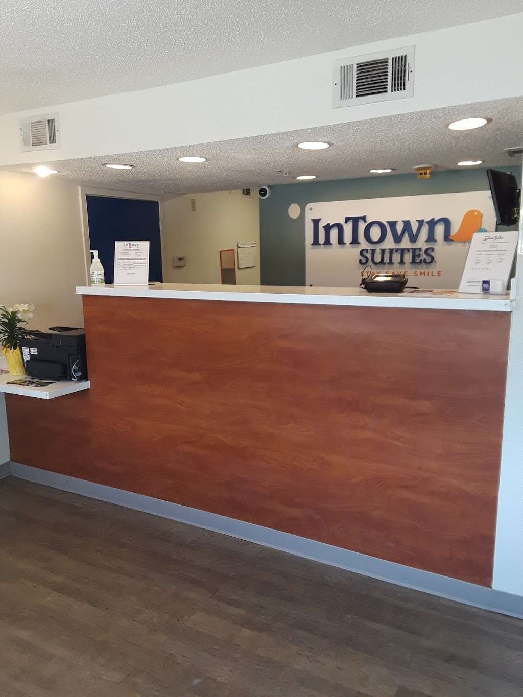 InTown Suites Extended Stay Houston TX - Westchase | 3100 W Sam Houston Pkwy S, Houston, TX 77042, USA | Phone: (713) 780-8200