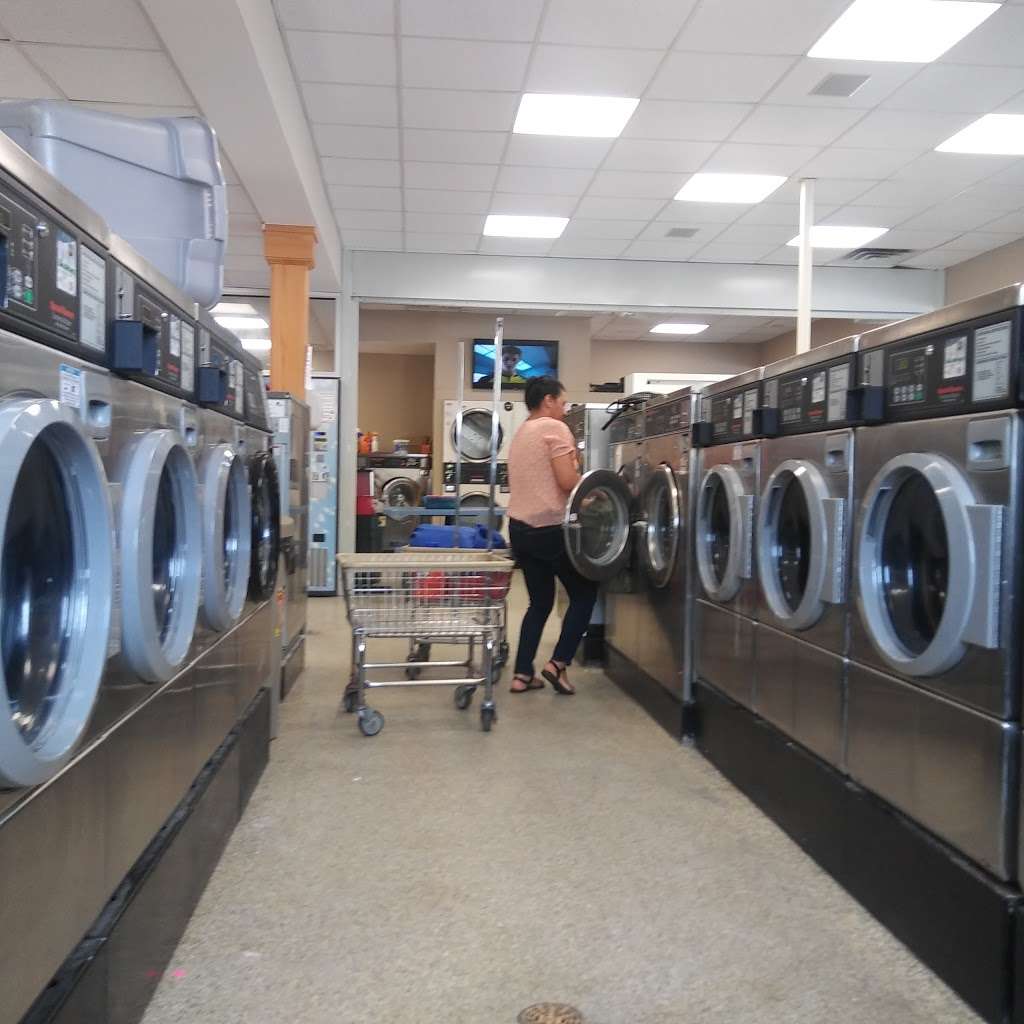 E-Z Clean Laundry Center | 173 Broadway, Taunton, MA 02780, USA | Phone: (508) 824-6483