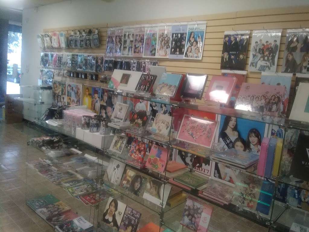 Dream Kpop II -Kpop, Stationery, Gift & 택배 | 1835 N Mason Rd, Katy, TX 77449, USA | Phone: (832) 437-9326