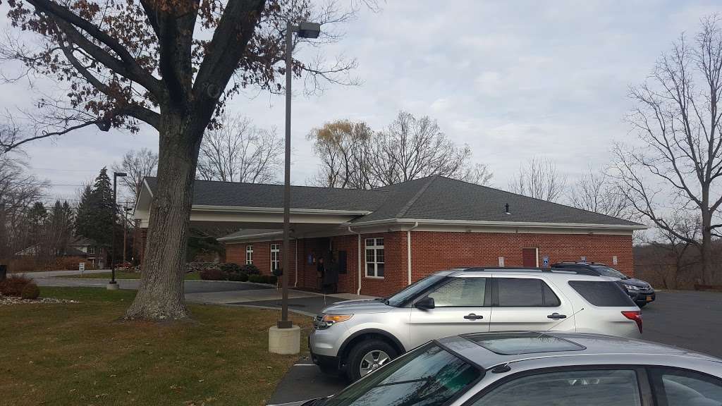 Kingdom Hall of Jehovahs Witnesses | 25 Beakes Rd, New Windsor, NY 12553, USA | Phone: (845) 534-9338