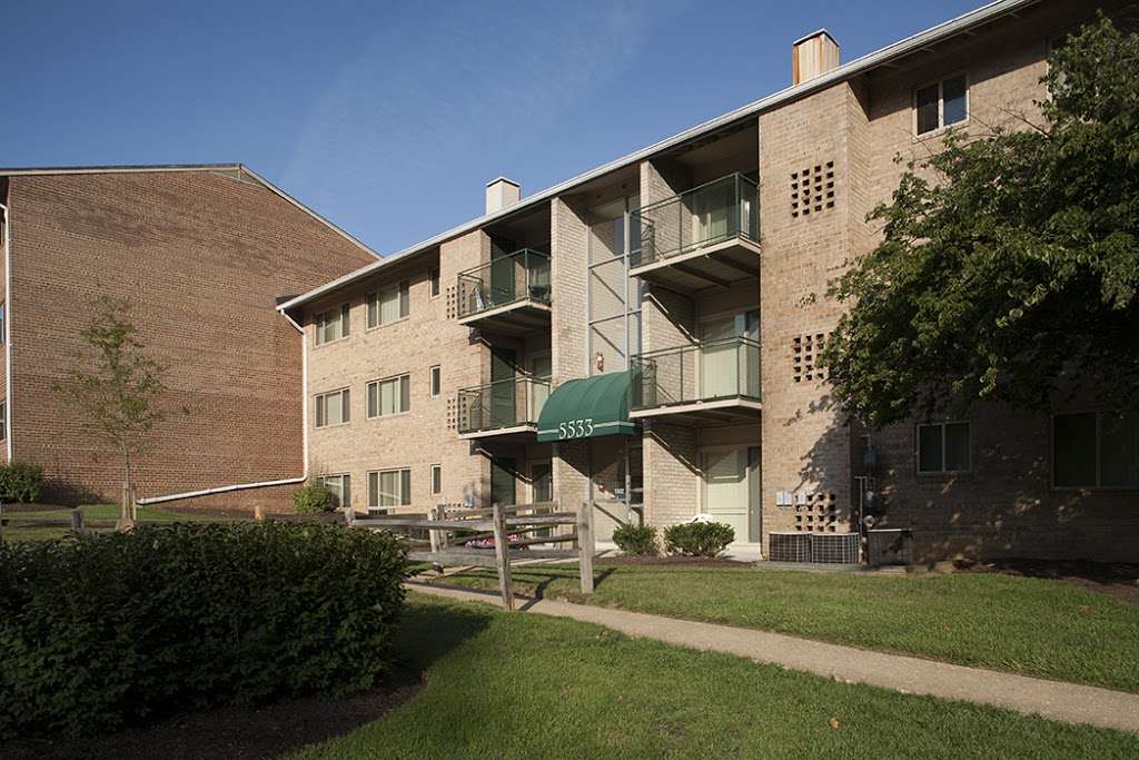 Woodmont Park Apartments | 5465 N Morgan St, Alexandria, VA 22312, USA | Phone: (703) 567-2200