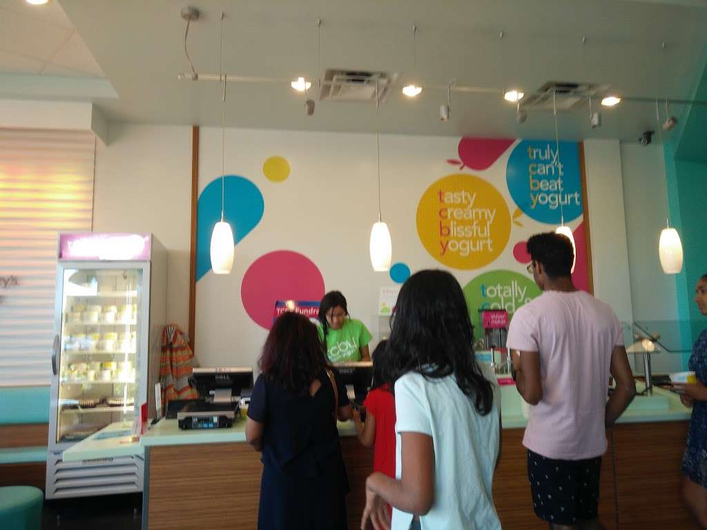 TCBY | 2940 Showplace Dr, Naperville, IL 60564, USA | Phone: (630) 961-8229