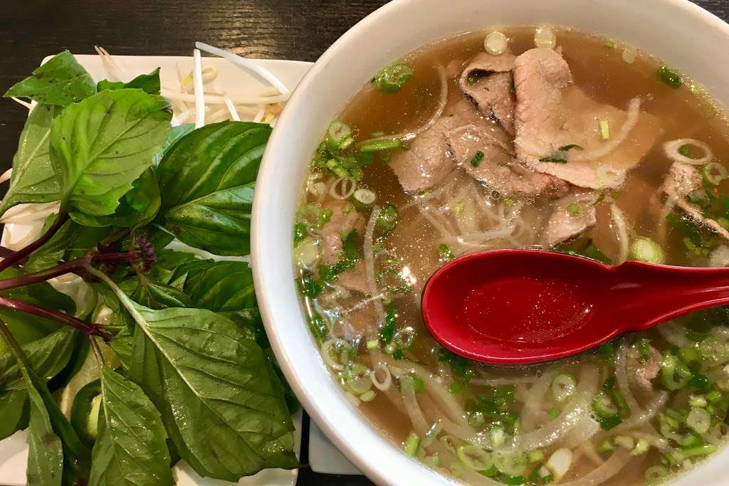 J Pho | 1020 Summit St, Elgin, IL 60120 | Phone: (224) 238-7766