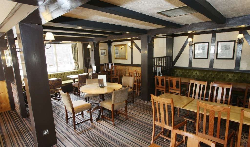 Cock Inn | Cock Green, Paycock Road, Harlow CM19 4HW, UK | Phone: 01279 423921